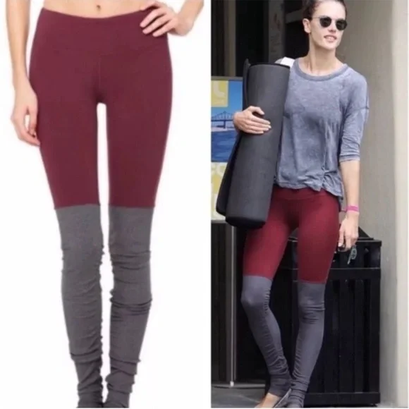 Alo Yoga Goddess Leggings in Berry / Stormy - Picture 3 of 9